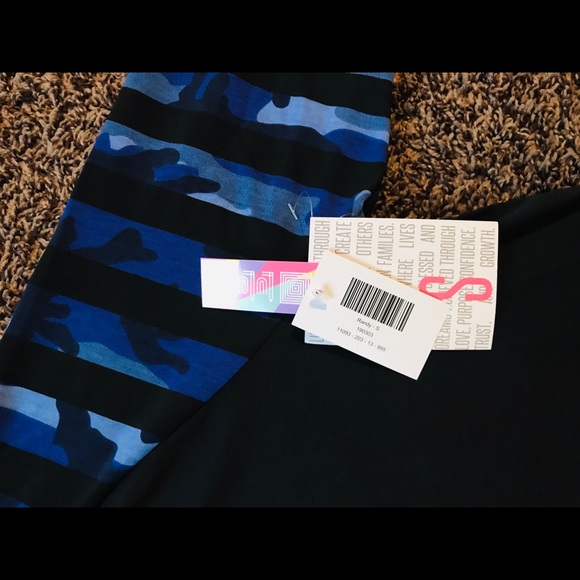 CAMO LULAROE RANDY - Picture 2 of 2